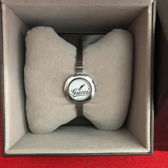 Brand New Gucci Watch! NWT - Picture 3 of 4